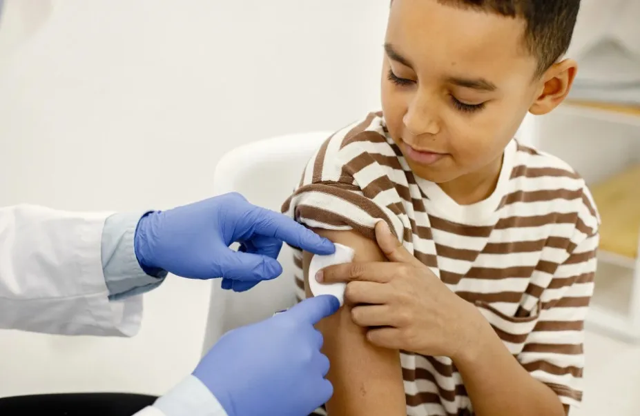 Volta às aulas em Criciúma: vacina da Covid-19 é obrigatória para crianças?