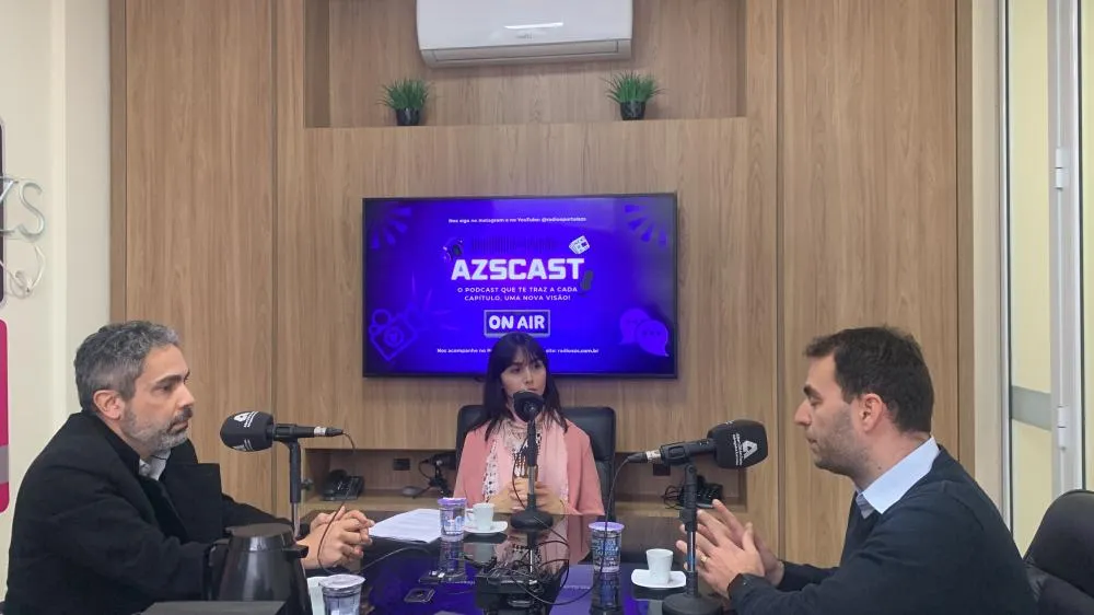 AZScast estreia com entrevista a advogados premiados pela revista Análise