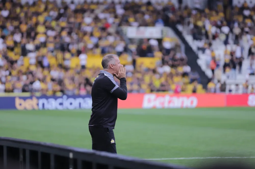 Eduardo Baptista atribui desconcentração como fator determinante na derrota para o Paysandu